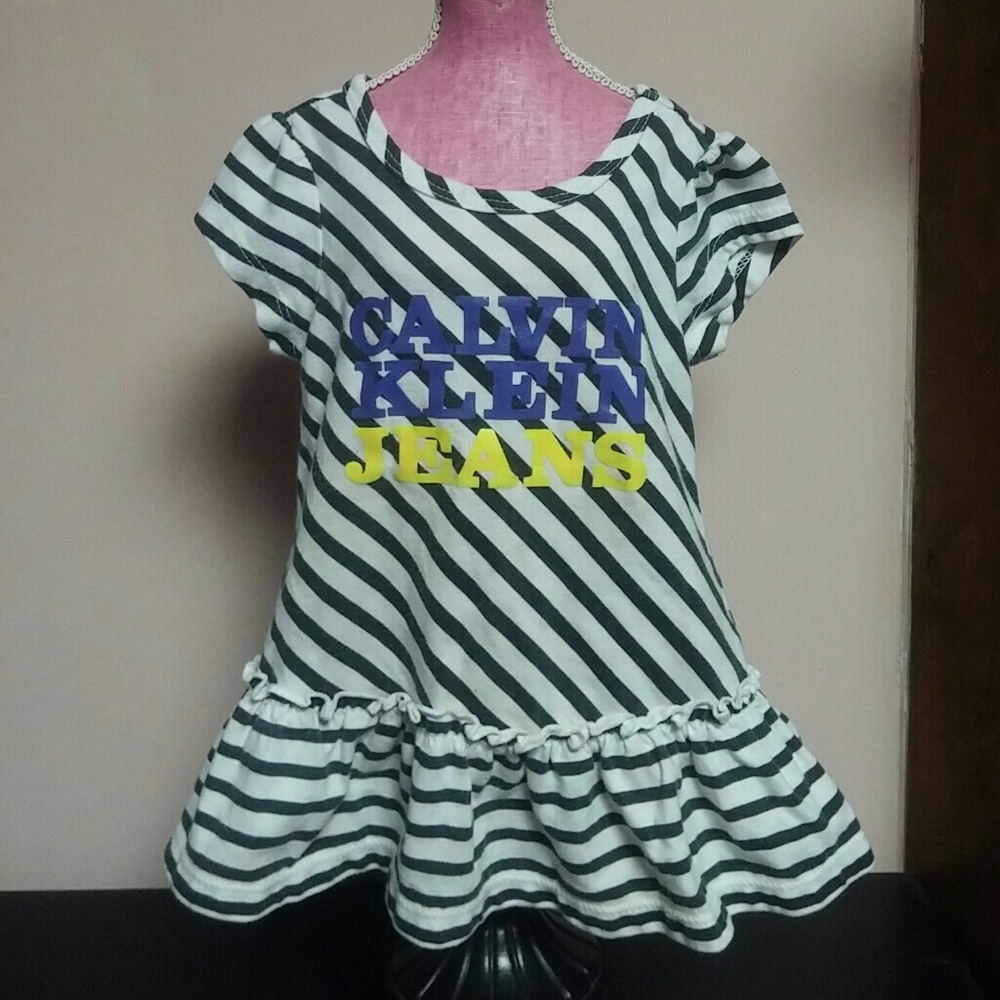 2t Black and White Girls Shirt